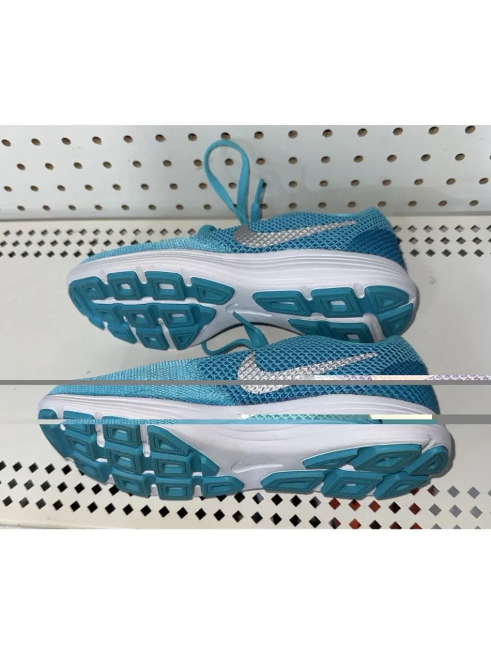 Nike Revolution 3 Womens Athletic Running Shoes Size 6 Turquoise Blue Gray White